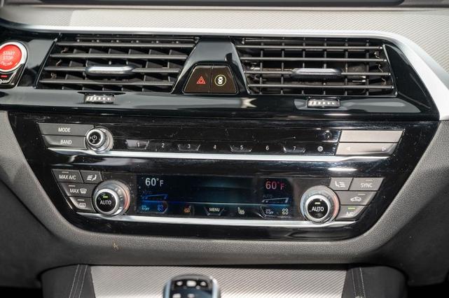 Photo of 2021 Black Sapphire Metallic BMW M5