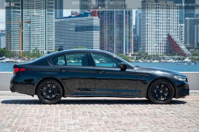 Photo of 2021 Black Sapphire Metallic BMW M5