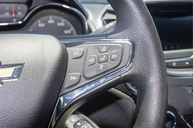 Photo of 2019 Summit White Chevrolet Cruze