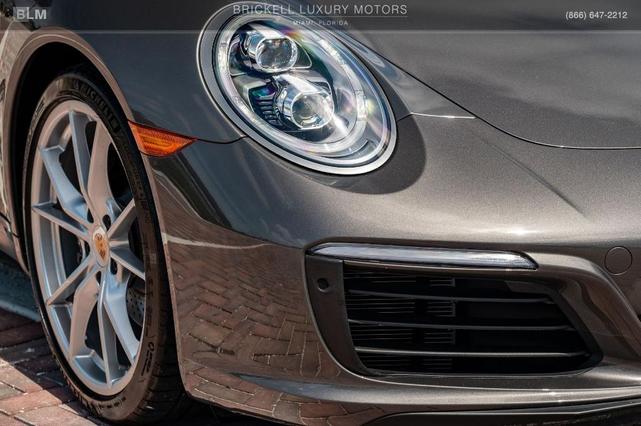 Photo of 2018 Agate Gray Metallic Porsche 911