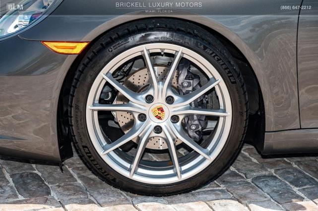 Photo of 2018 Agate Gray Metallic Porsche 911