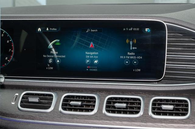Photo of 2022 Black Mercedes-Benz GLE 350