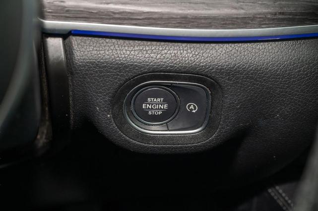 Photo of 2022 Black Mercedes-Benz GLE 350