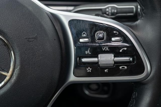 Photo of 2022 Black Mercedes-Benz GLE 350