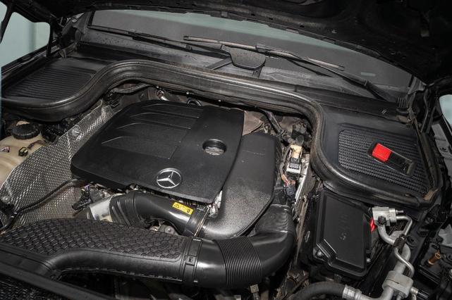 Photo of 2022 Black Mercedes-Benz GLE 350