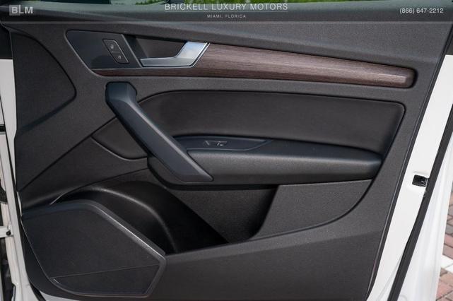 Photo of 2021 Ibis White Audi Q5