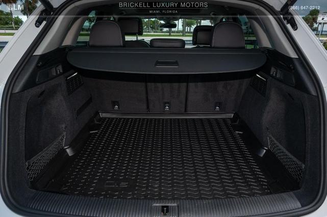 Photo of 2021 Ibis White Audi Q5