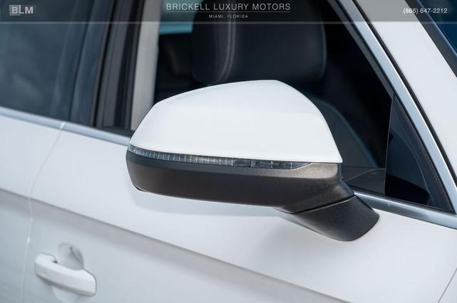 Photo of 2021 Ibis White Audi Q5
