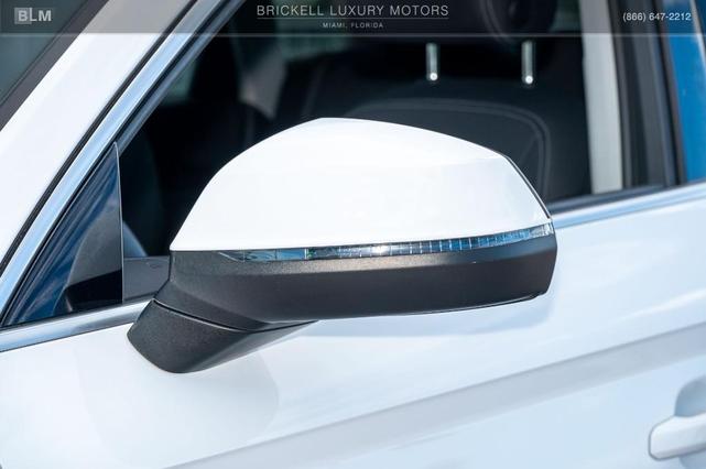 Photo of 2021 Ibis White Audi Q5