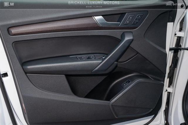 Photo of 2021 Ibis White Audi Q5