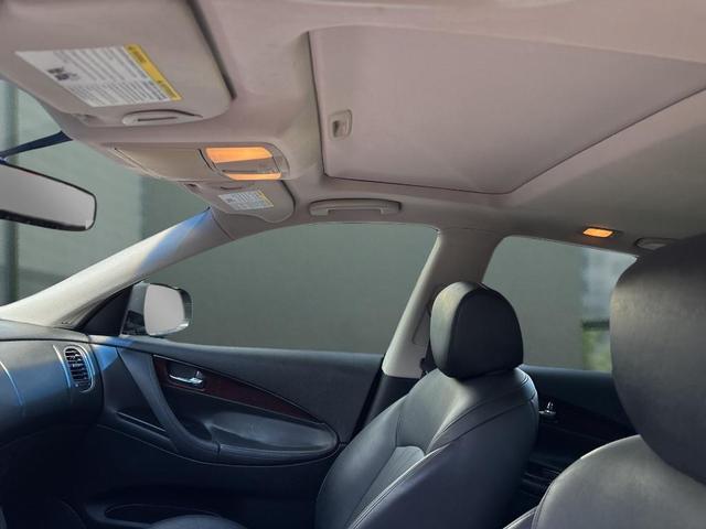 Photo of 2017 Black INFINITI QX50