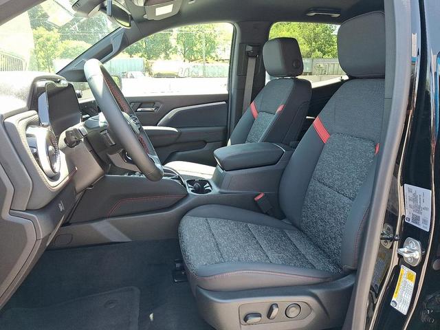 Photo of 2024 Black Chevrolet Colorado