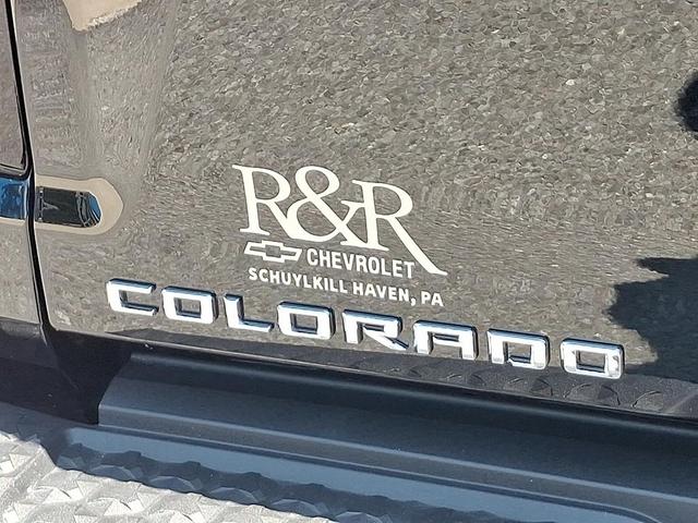 Photo of 2024 Black Chevrolet Colorado