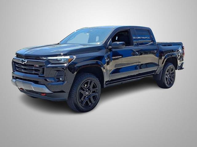 Photo of 2024 Black Chevrolet Colorado