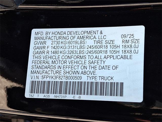 Photo of 2026 CRYSTAL_BLACK_PEAR Honda Ridgeline