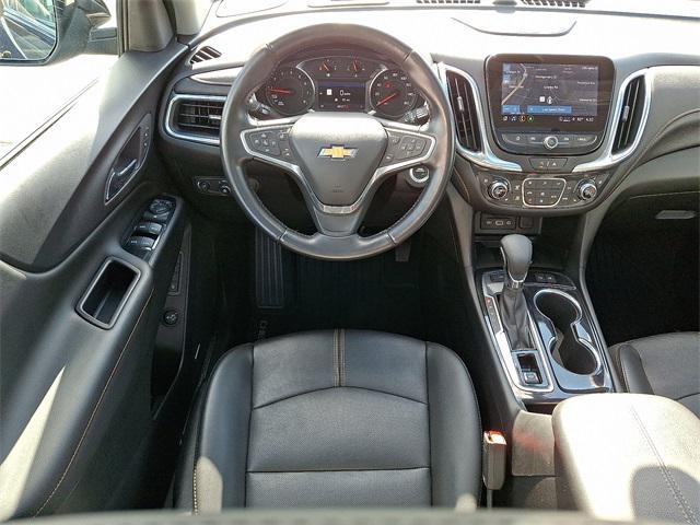 Photo of 2022 Mosaic Black Metallic Chevrolet Equinox