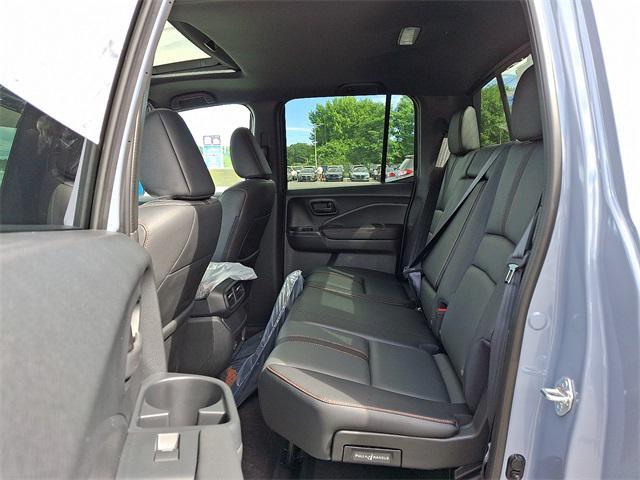Photo of 2025 SONIC_GRAY_PEARL Honda Ridgeline