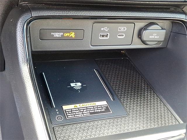 Photo of 2023 Platinum White Pearl Honda CR-V Hybrid