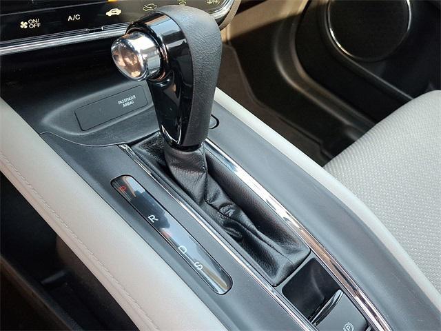 Photo of 2017 Lunar Silver Metallic Honda HR-V