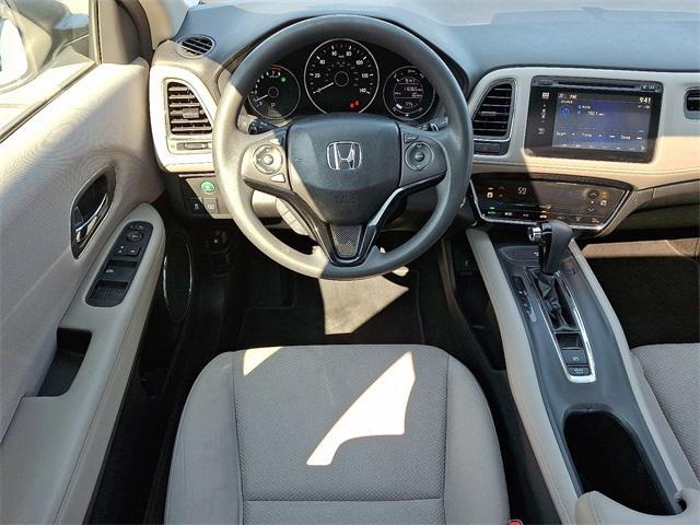 Photo of 2017 Lunar Silver Metallic Honda HR-V