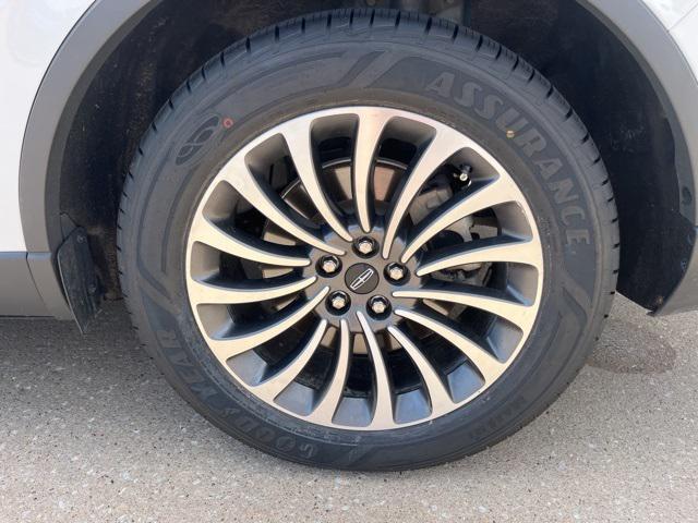 Photo of 2020 White Lincoln Aviator