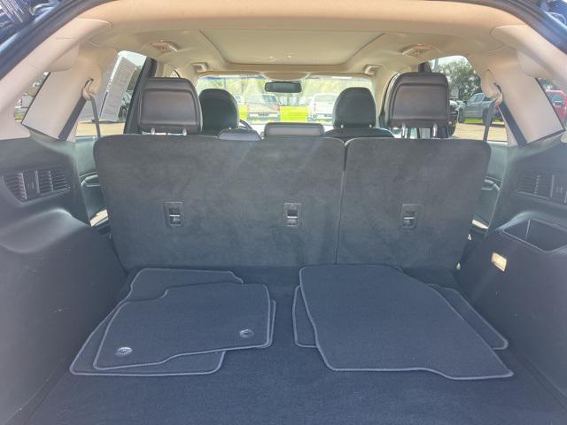 Photo of 2019 Agate Black Metallic Ford Edge