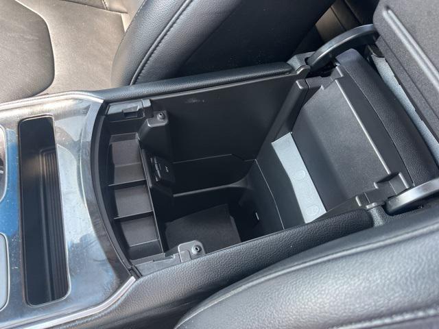 Photo of 2019 Agate Black Metallic Ford Edge