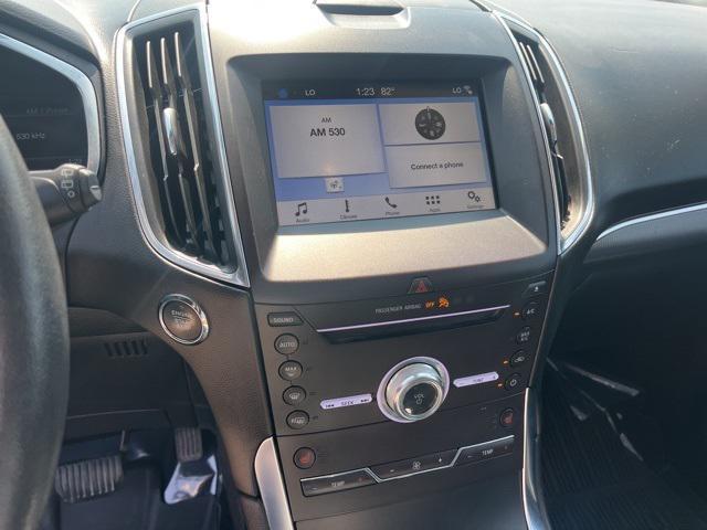 Photo of 2019 Agate Black Metallic Ford Edge