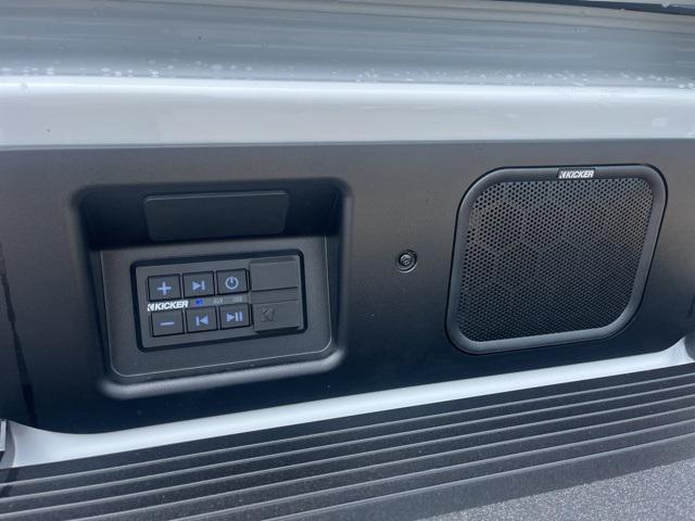 Photo of 2025 Summit White GMC Sierra 3500