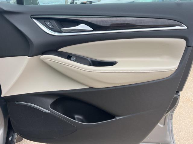 Photo of 2018 Pepperdust Metallic Buick Enclave
