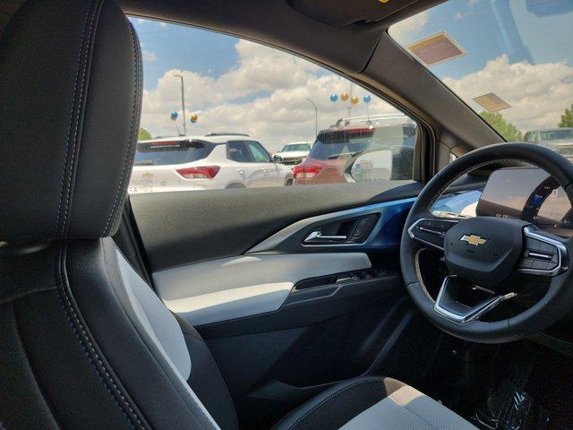 Photo of 2025 Black Chevrolet Equinox EV