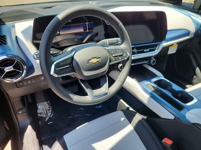 Photo of 2025 Black Chevrolet Equinox EV