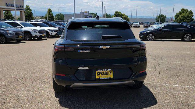 Photo of 2025 Black Chevrolet Equinox EV