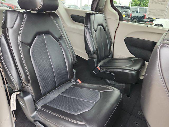Photo of 2023 Velvet Red Pearlcoat Chrysler Pacifica