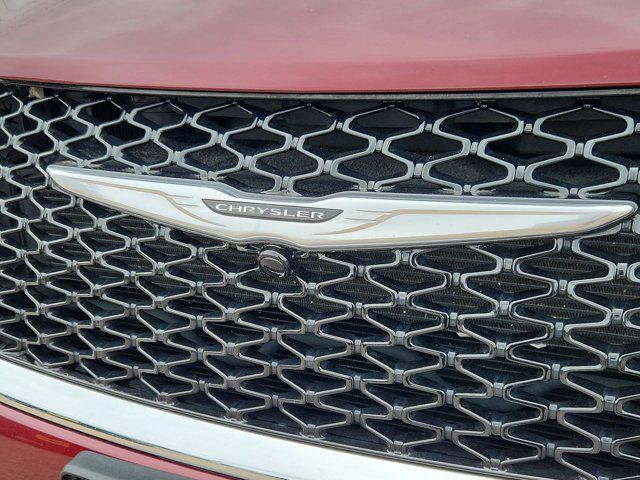 Photo of 2023 Velvet Red Pearlcoat Chrysler Pacifica