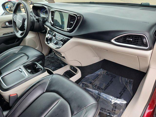 Photo of 2023 Velvet Red Pearlcoat Chrysler Pacifica