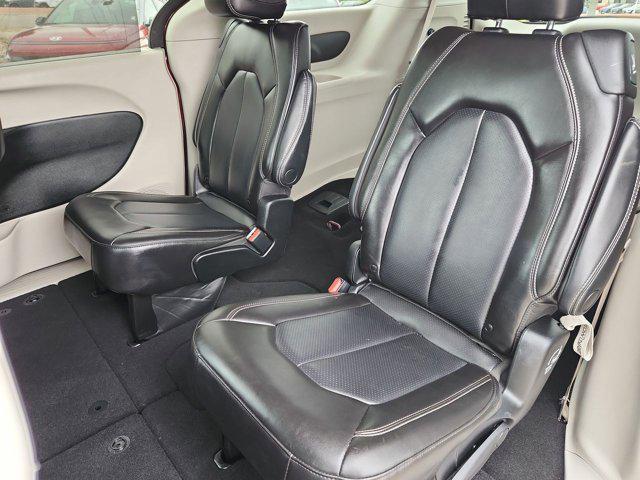 Photo of 2023 Velvet Red Pearlcoat Chrysler Pacifica