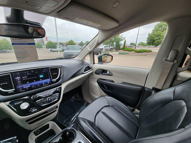 Photo of 2023 Velvet Red Pearlcoat Chrysler Pacifica