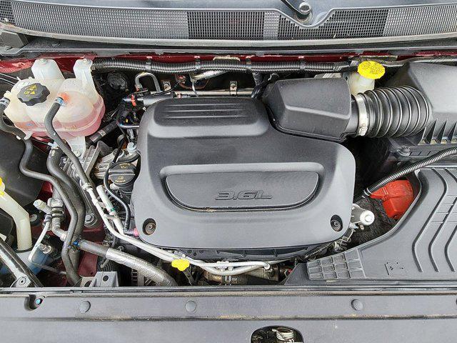 Photo of 2023 Velvet Red Pearlcoat Chrysler Pacifica