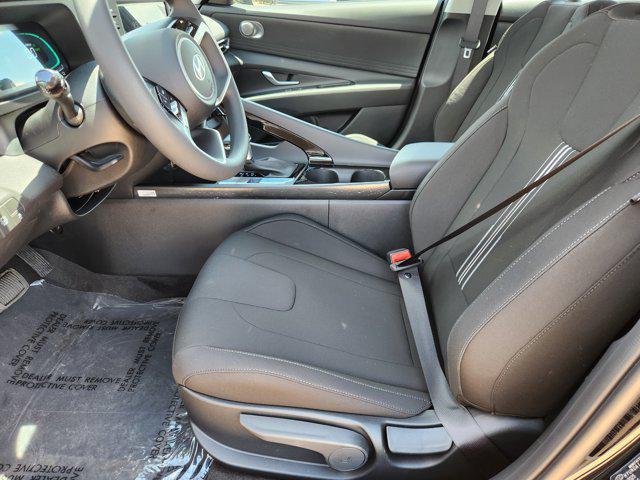 Photo of 2025 Abyss Black Hyundai ELANTRA HEV