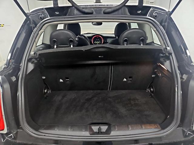 Photo of 2017 Black MINI Hardtop