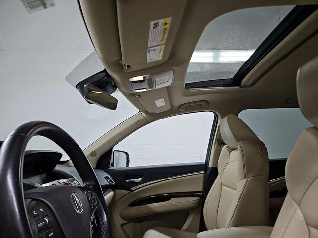 Photo of 2020 White Acura MDX