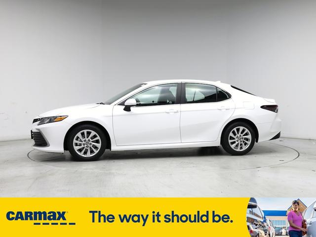 Photo of 2023 White Toyota Camry