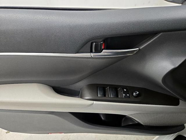 Photo of 2023 White Toyota Camry