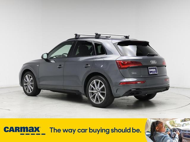 Photo of 2022 Black Audi Q5 e