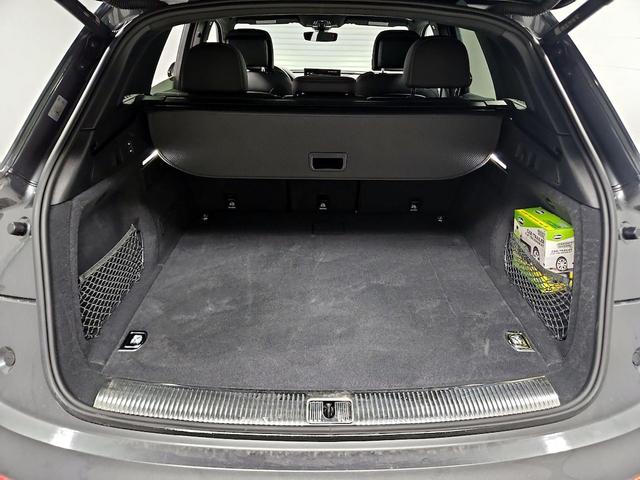 Photo of 2022 Black Audi Q5 e
