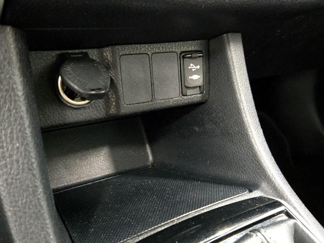 Photo of 2018 Silver Toyota Corolla