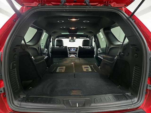 Photo of 2022 Red Dodge Durango