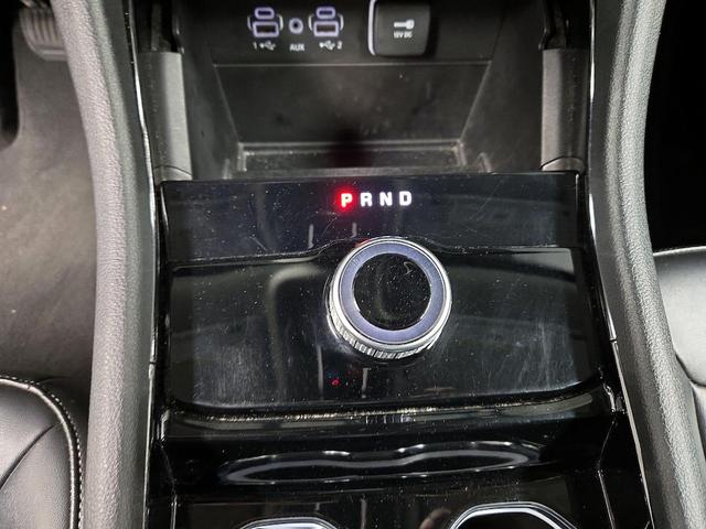 Photo of 2023 Silver Jeep Grand Cherokee