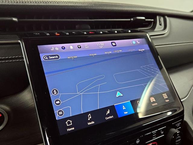 Photo of 2023 Silver Jeep Grand Cherokee